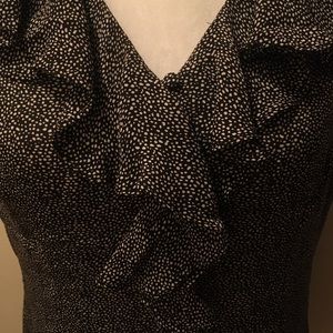 🌹White House Black Market blouse 100% silk Size 8